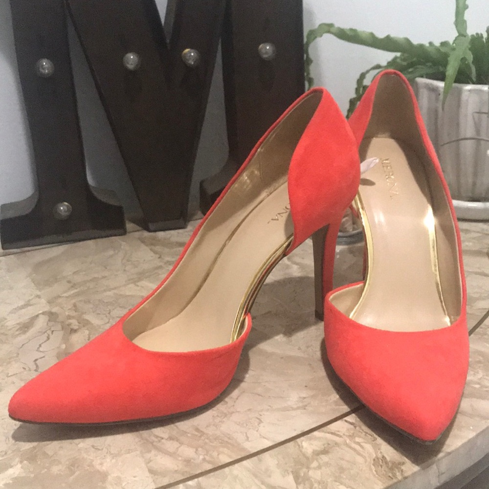 Red D’Orsay Heels 👠